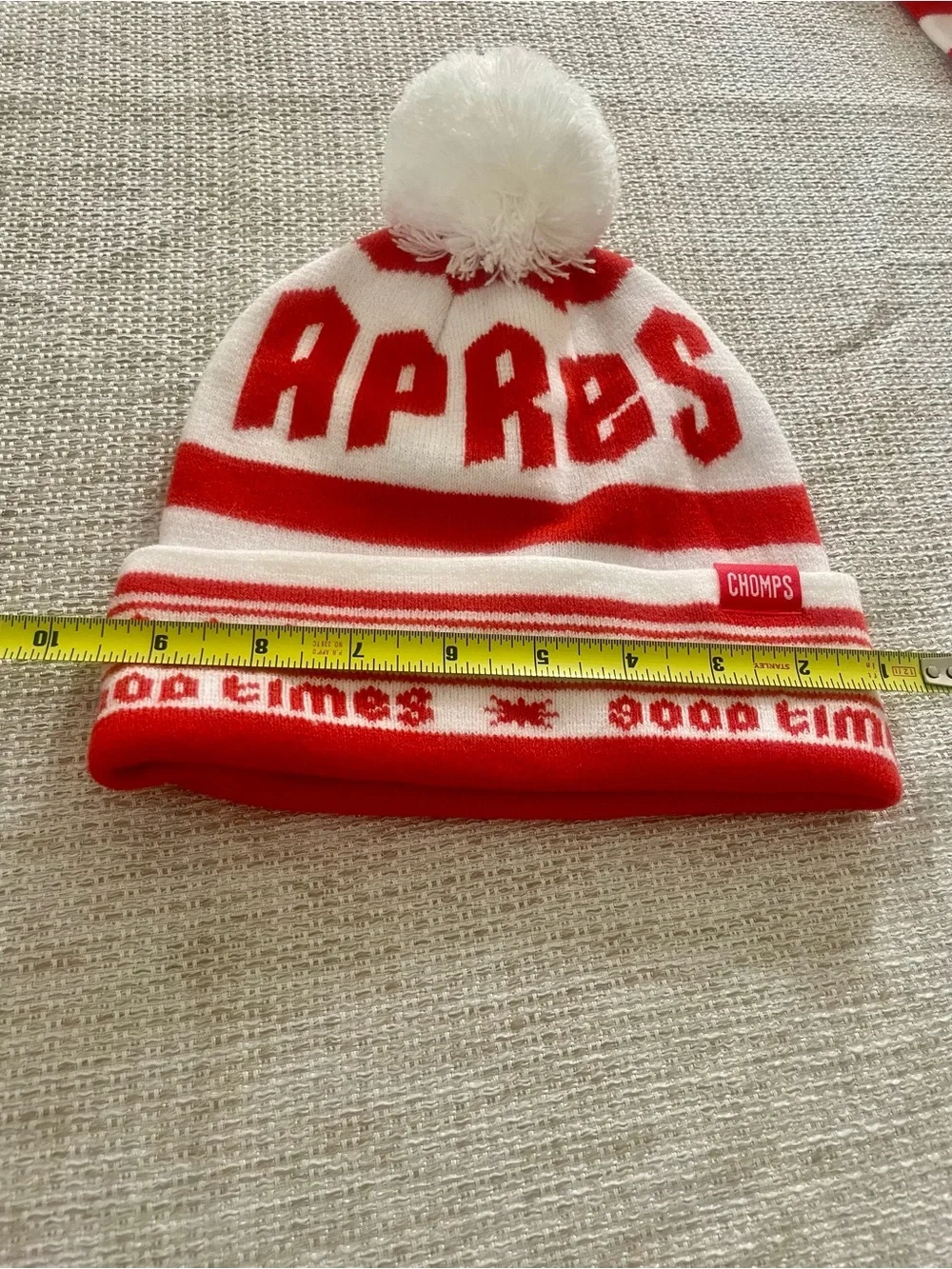 CHOMPS Après Ski Red White Beanie & Scarf Set Pom Pom